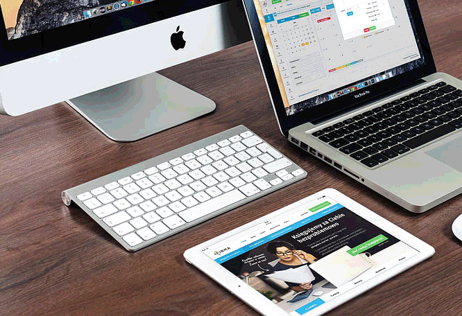 九型側翼4w5 ：具有第五型翼型的第四型人：“放蕩不拘的人/放浪詩人”