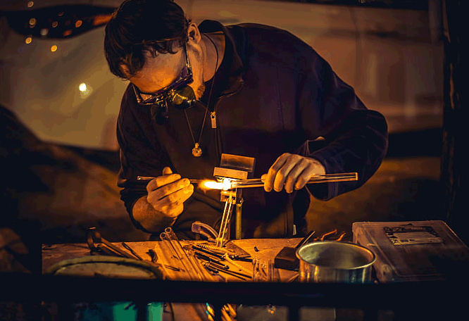 九型側翼6w7：具有第七型翼型的第六型人：“搭檔”