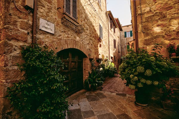 九型人格之間的關系之三號與二號