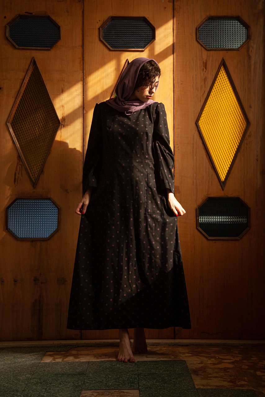 依賴共生與隱形控制：當(dāng)2號人格的“付出”成為無形束縛！